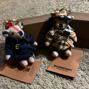 NWT Burberry Bear Gift Set 2 Keychains w/box